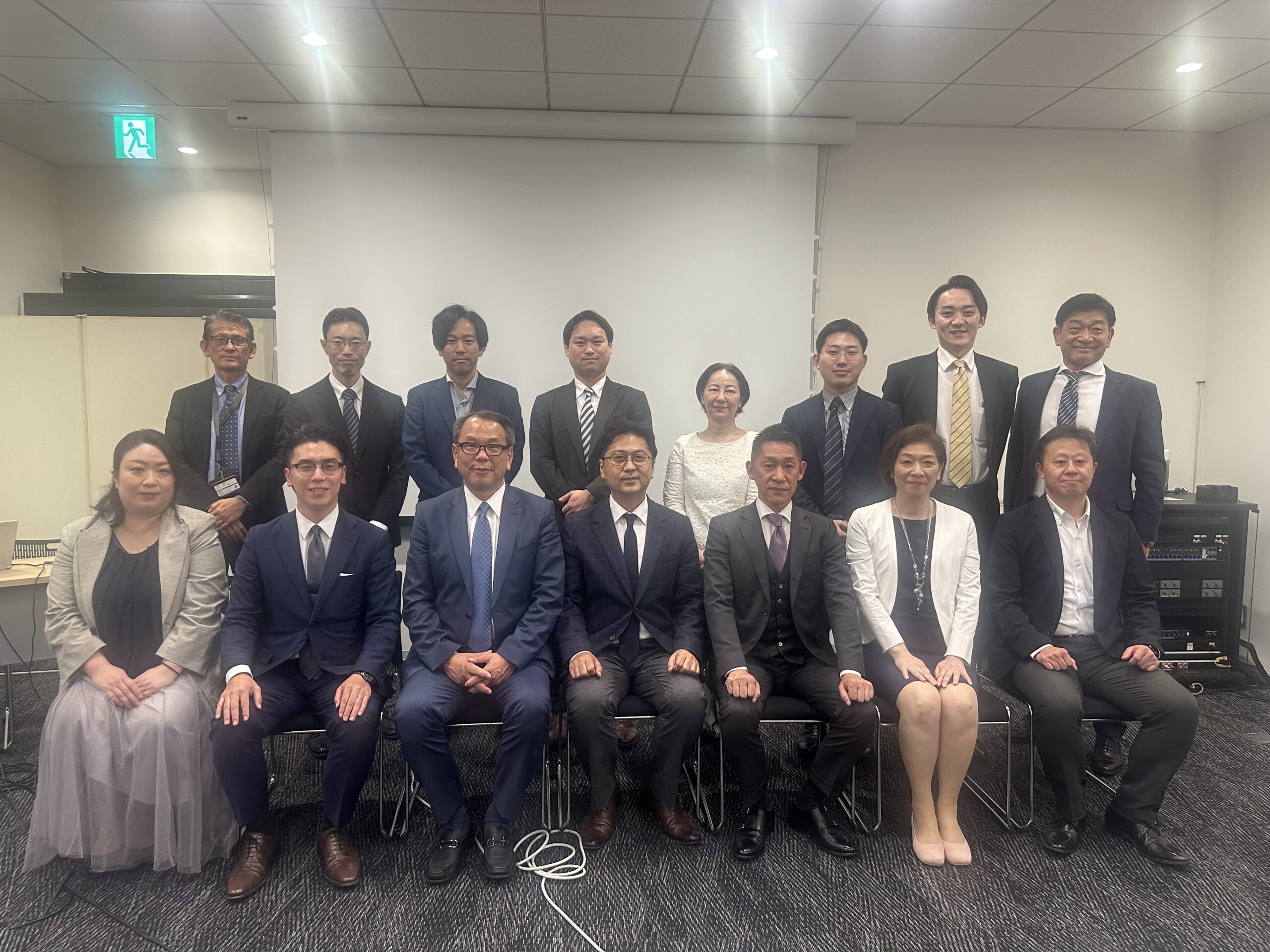 研修会での集合写真